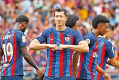 今日足球赛事前瞻：英超焦点战：曼城VS曼联，西甲：巴萨VS瓦伦西亚