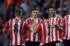 欧冠神锋独闯西甲豪门，英超三连击助力球队称霸